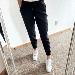 MAKE OFFER Lululemon Sweatpants Black